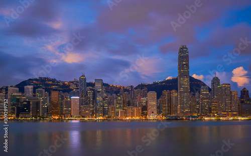 early morning cityscape of vectoria habour in hong kong © bank215
