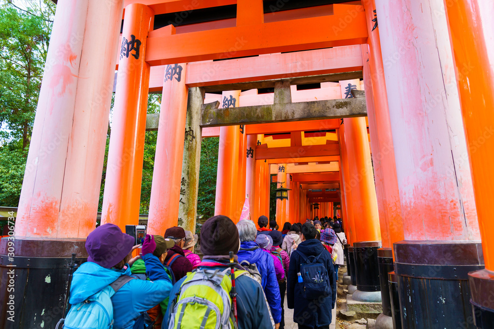 神社の鳥居