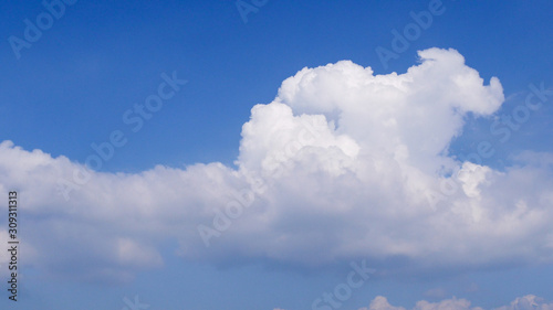 Fototapeta Naklejka Na Ścianę i Meble -  Beautiful white clouds against the blue sky