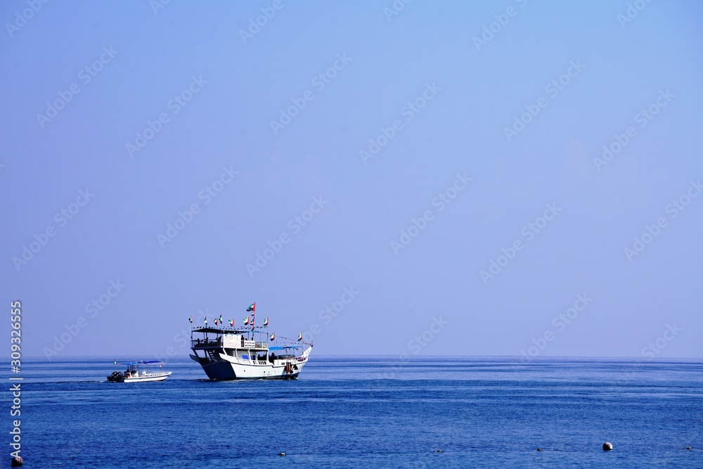 Obraz premium boat in the sea