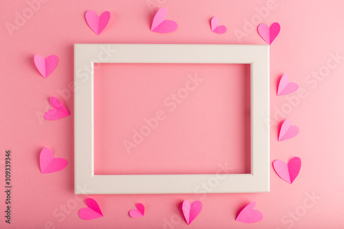 background with white frame and hearts © Elena