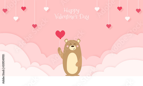 Happy Valentine's Day - Geschenkkarte, Süßer Bär hält Herz Ballon. Hintergrund in Papierschnitt, Wolken und Herzen hängen von der Decke Banner	