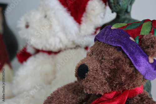 Tableau sur toile Two Christmas teddie bears side by side.