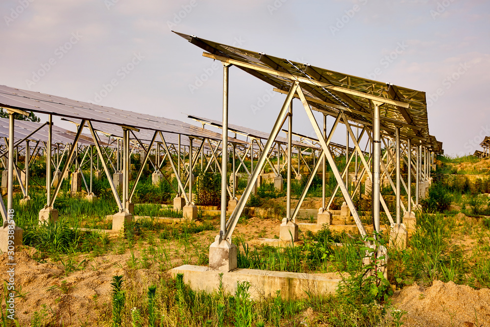 Solar photovoltaic cells built with steel supports Solar photovoltaic cells built with steel supports