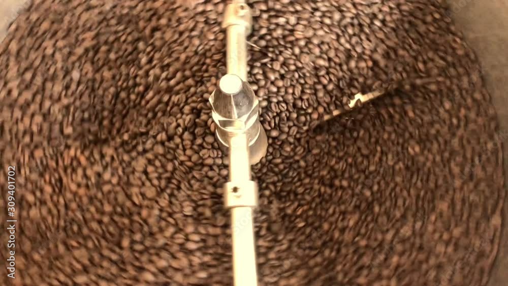 The process of roasting Robusta coffee. The process of roasting Robusta coffee.