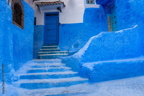 Blue doors in Chefchaouen © luisapuccini