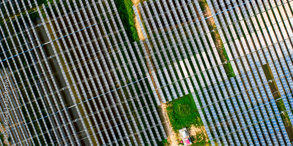 Obraz premium Aerial solar and solar panels