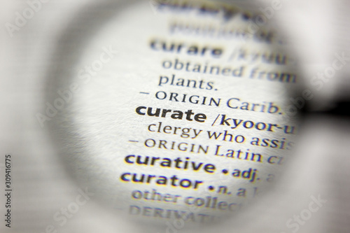 Принти на полотні The word or phrase Curate in a dictionary.