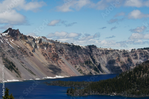 Crater Lake in Oregon © Christopher