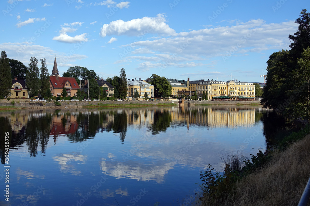 Klarälven bei Karlstad in Schweden - obrazy, fototapety, plakaty 