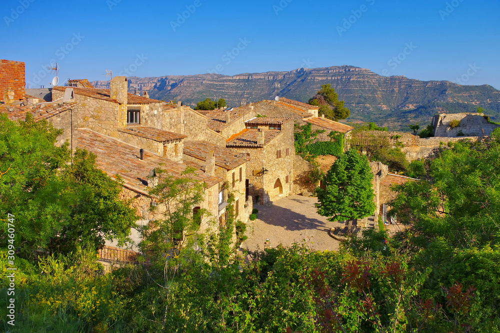 das Dorf Siurana in Katalonien, Spanien - village Siurana in Catalonia mountains