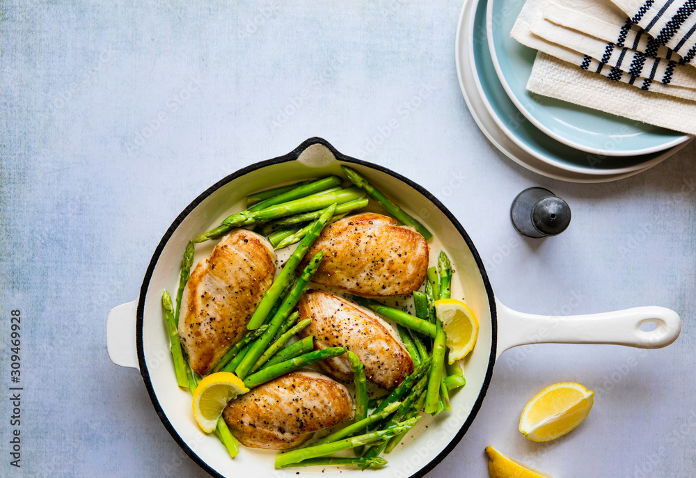 Creamy Lemon Chicken and Asparagus Skillet Supper Creamy Lemon Chicken and Asparagus Skillet Supper