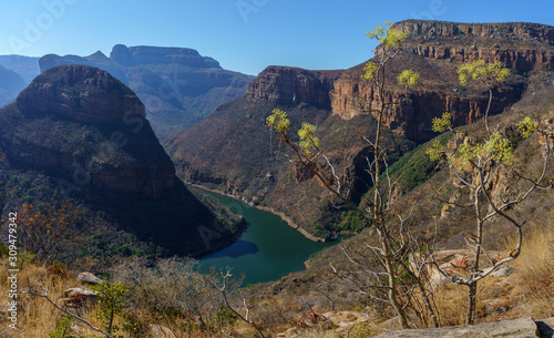 hiking the leopard trail  blyde river canyon  mpumalanga  south africa