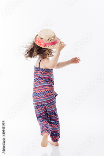 Mädchen, 5 Jahre, Im Studio photo