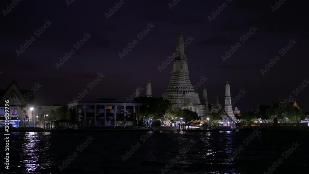 Wat Arun at night timelaps, Bangkok Wat Arun at night timelaps, Bangkok