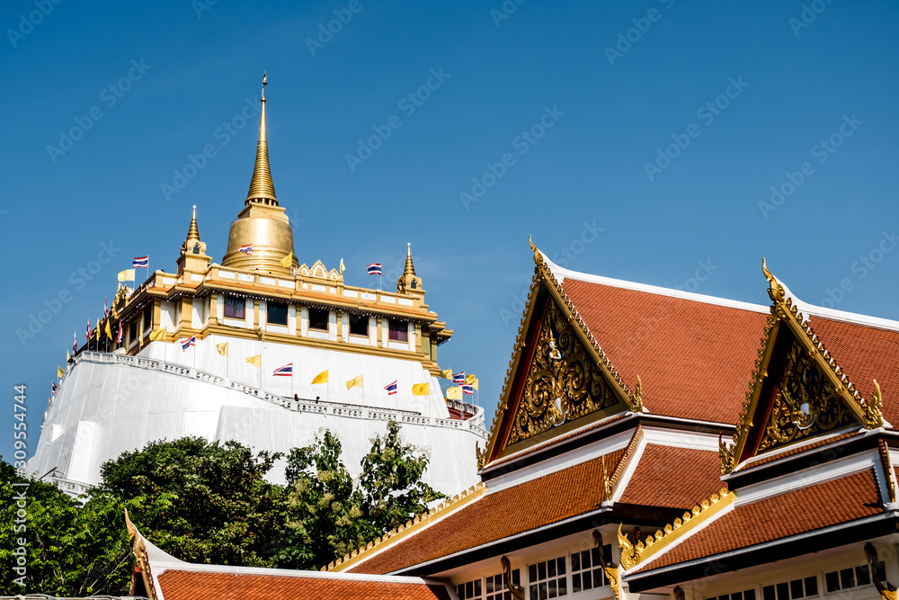 Fototapeta premium Golden Mountain Temple at Wat Saket, Bangkok.