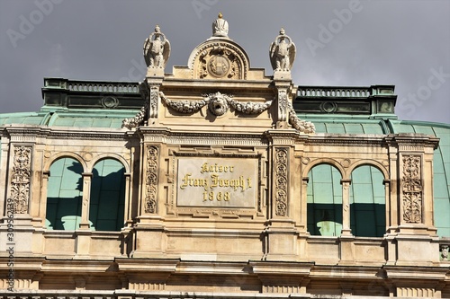 Vienna opera house facade photo