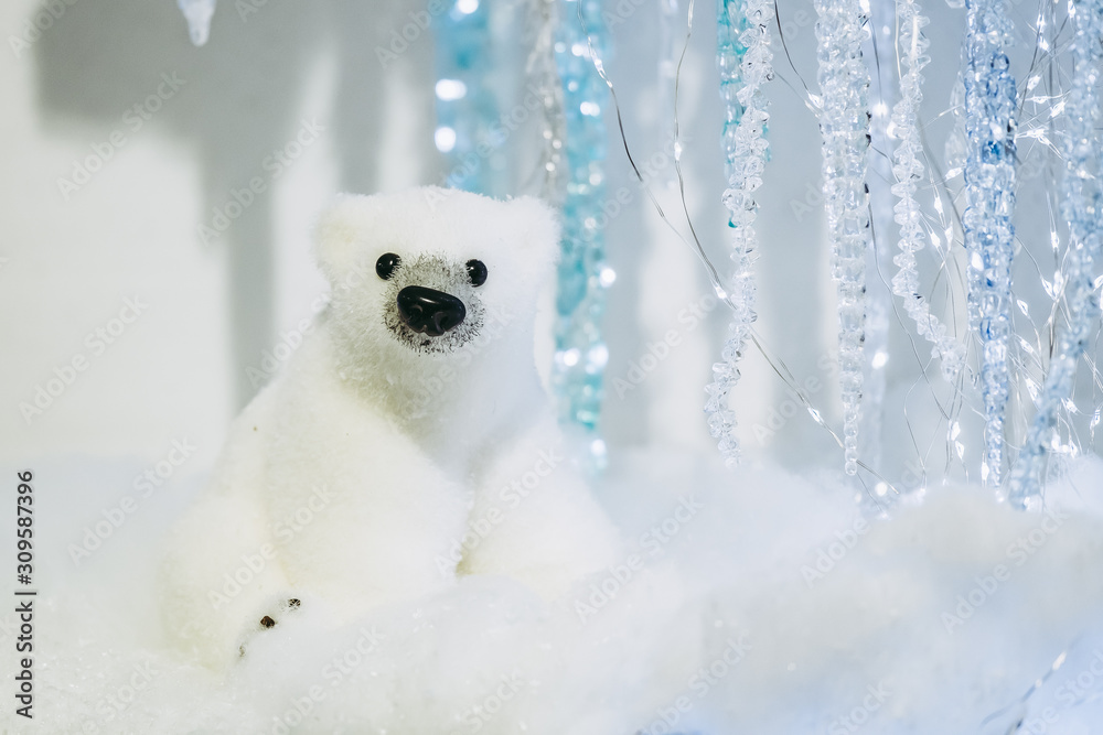 Peluche ours blanc en décoration de noël Stock Photo | Adobe Stock