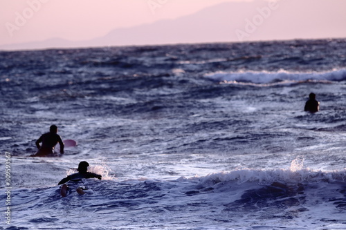 サーフィンのパドリング © nawakesa