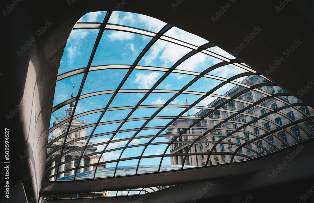 Fototapeta premium Modern building