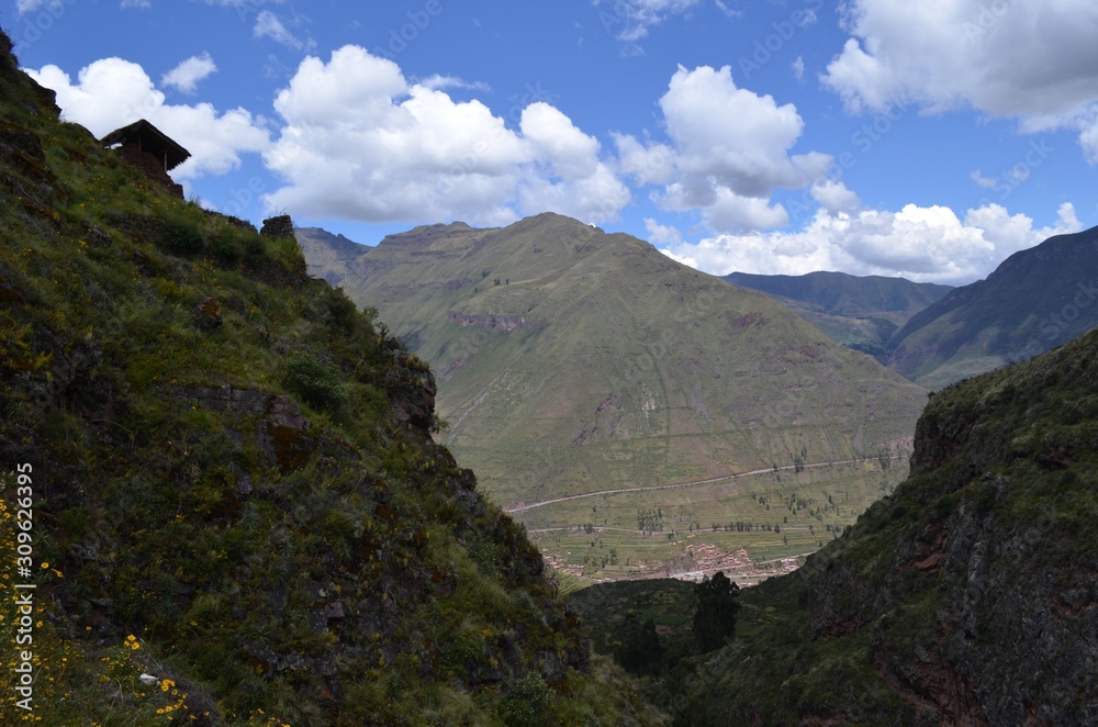 Naklejka premium 南米 遺跡 風景