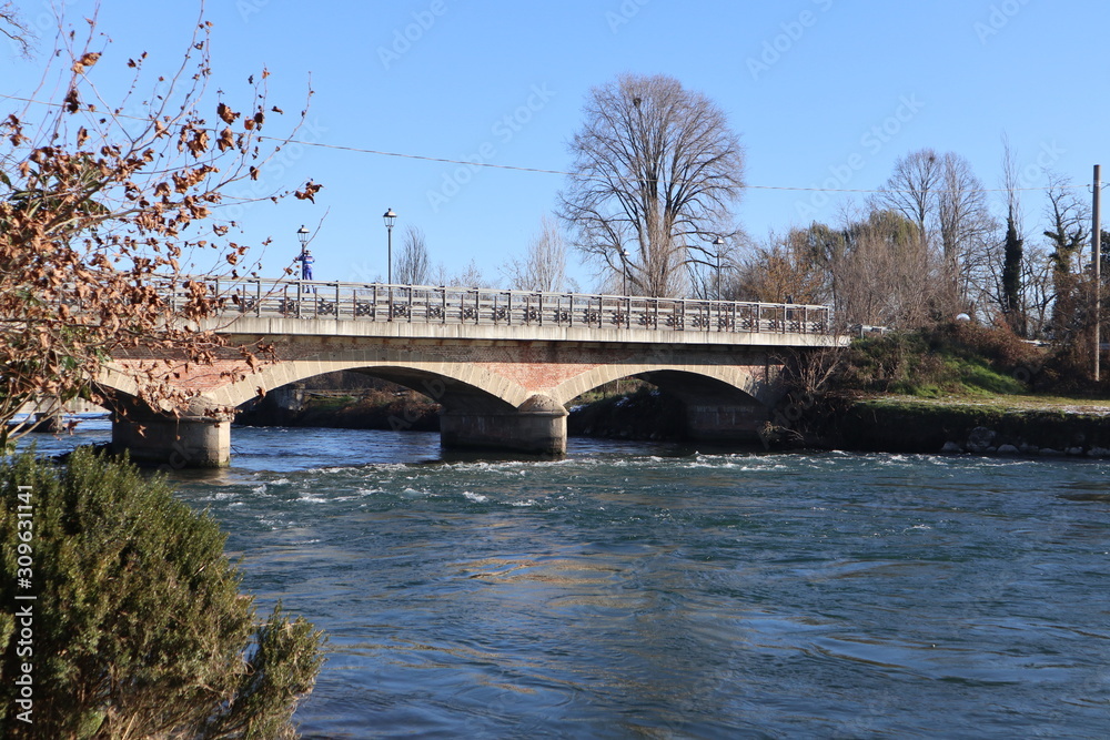 Fototapeta premium Ponte sul Muzza