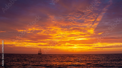 Sun ray sunset sailing © NolanPhotoImaging