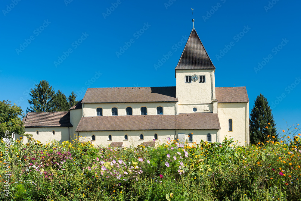 Kirche St. Georg auf der Insel Reichenau im Bodensee
