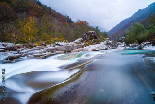 valle verzasca svizzera lavertezzo photo