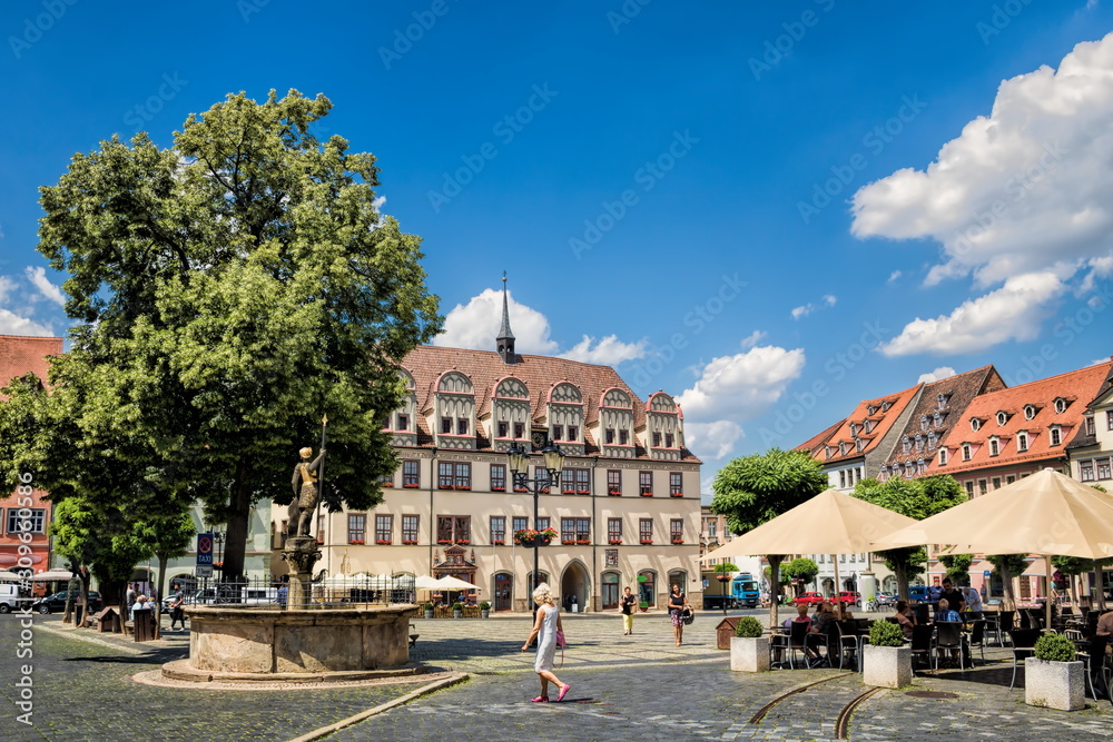 naumburg, deutschland - historischer marktplatz in der altstadt