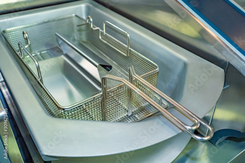 Deep fryer. Clean the deep ...