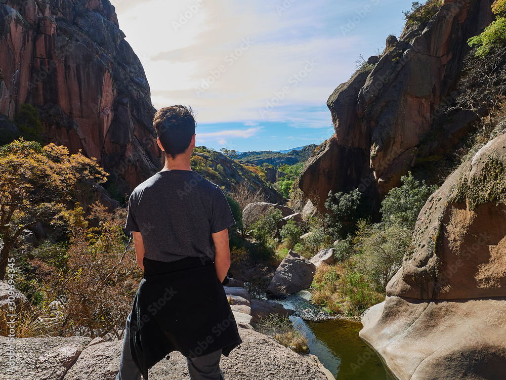 Naklejka premium Calabalumba river, Los Mogotes