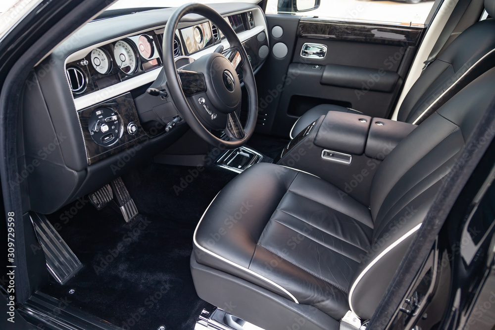 RollsRoyce Phantom phiên bản thiên thạch Tranquility  Đỉnh cao của sự  sang trọng