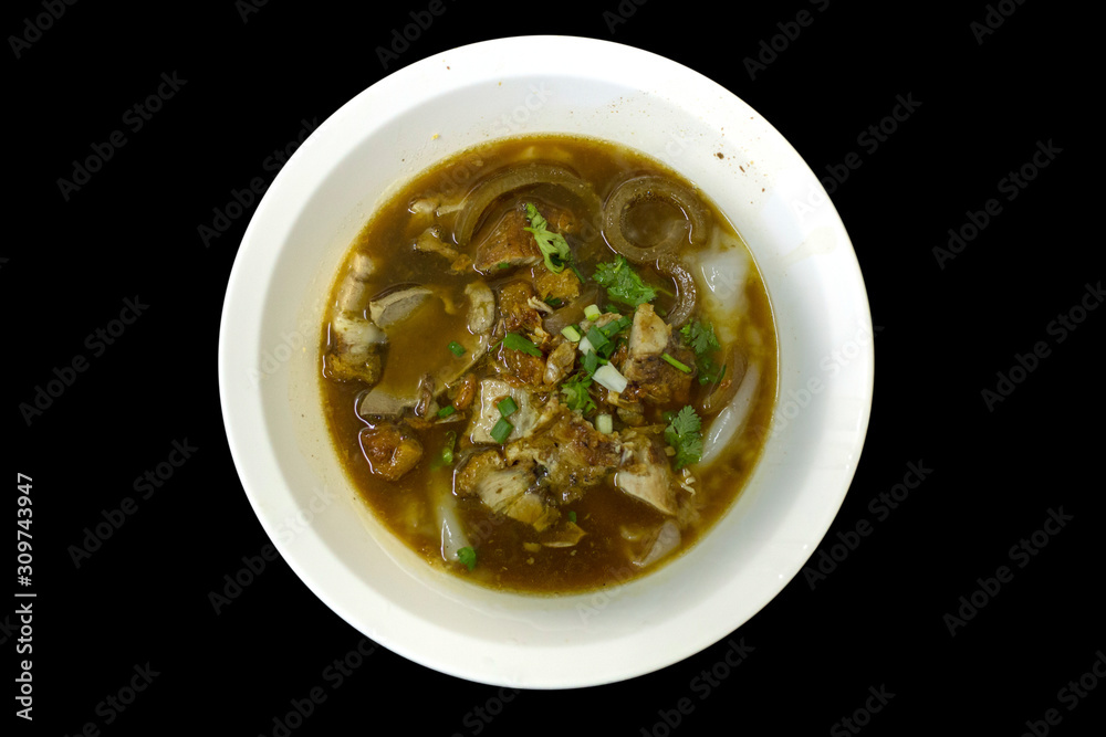 A delicious paste of rice flour or boiled Chinese pasta square , Thai food A delicious paste of rice flour or boiled Chinese pasta square , Thai food