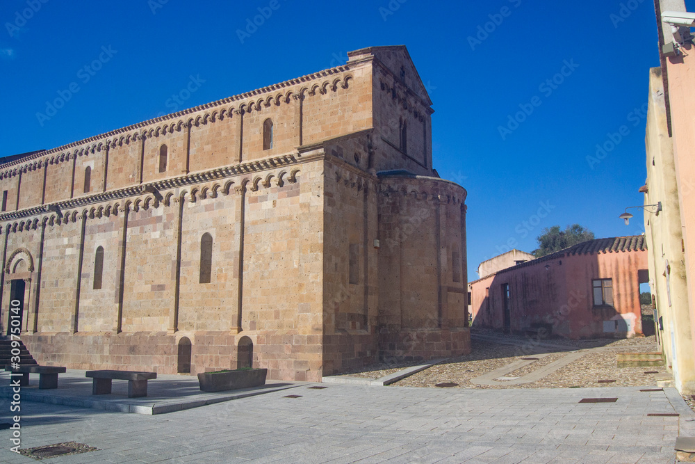 Fototapeta premium La Cattedrale Santa Maria di Monserrato di Tratalias