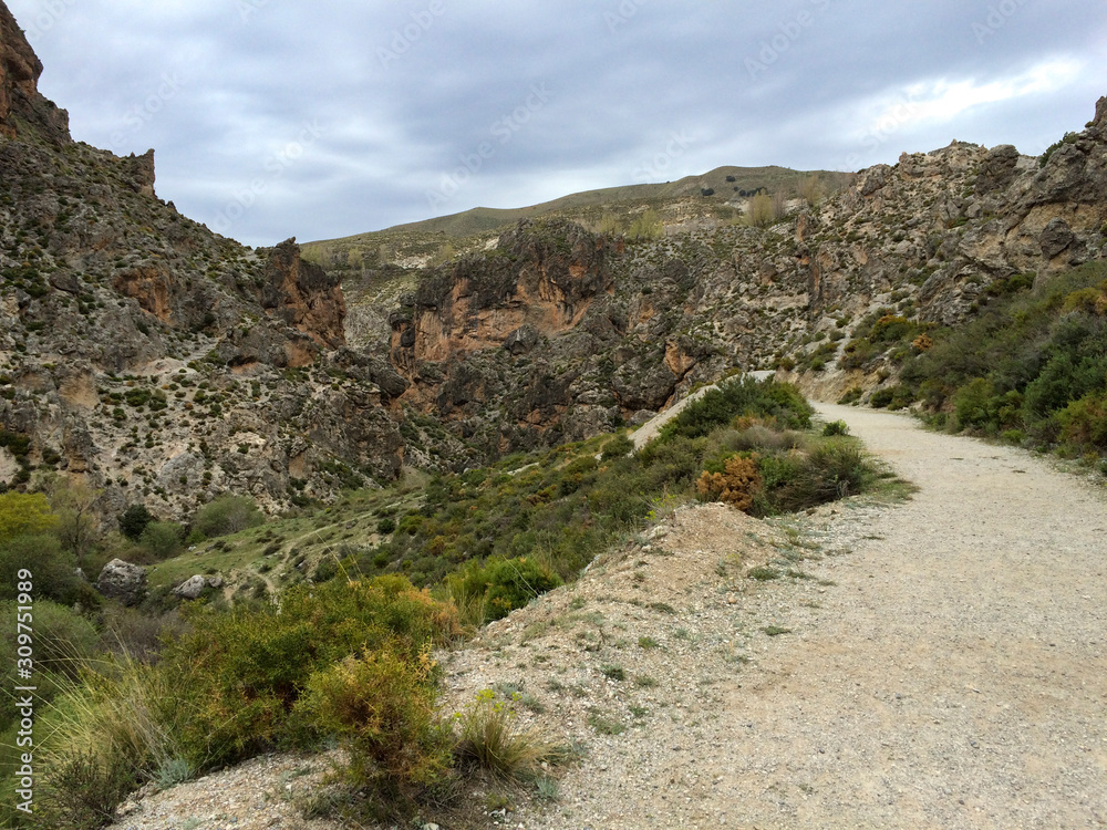 Naklejka premium Hiking trails and beautiful nature landscapes in the vicinity of Monachil, Spain