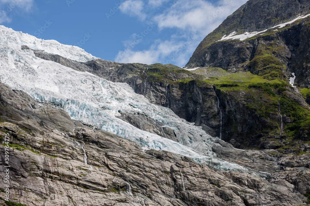 Der Boyabreen Gletscher im Jostedalsbreen Nationalpark, Norwegen Der Boyabreen Gletscher im Jostedalsbreen Nationalpark, Norwegen