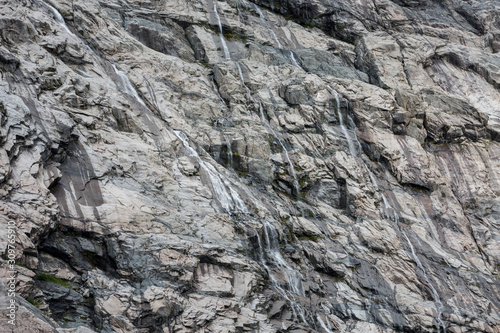 Detail der Felswand am Boyabreen Gletscher im Jostedalsbreen Nationalpark, Norwegen