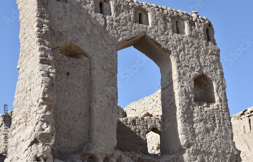 Freestanding Facade of Former Building  Nizwa  Oman