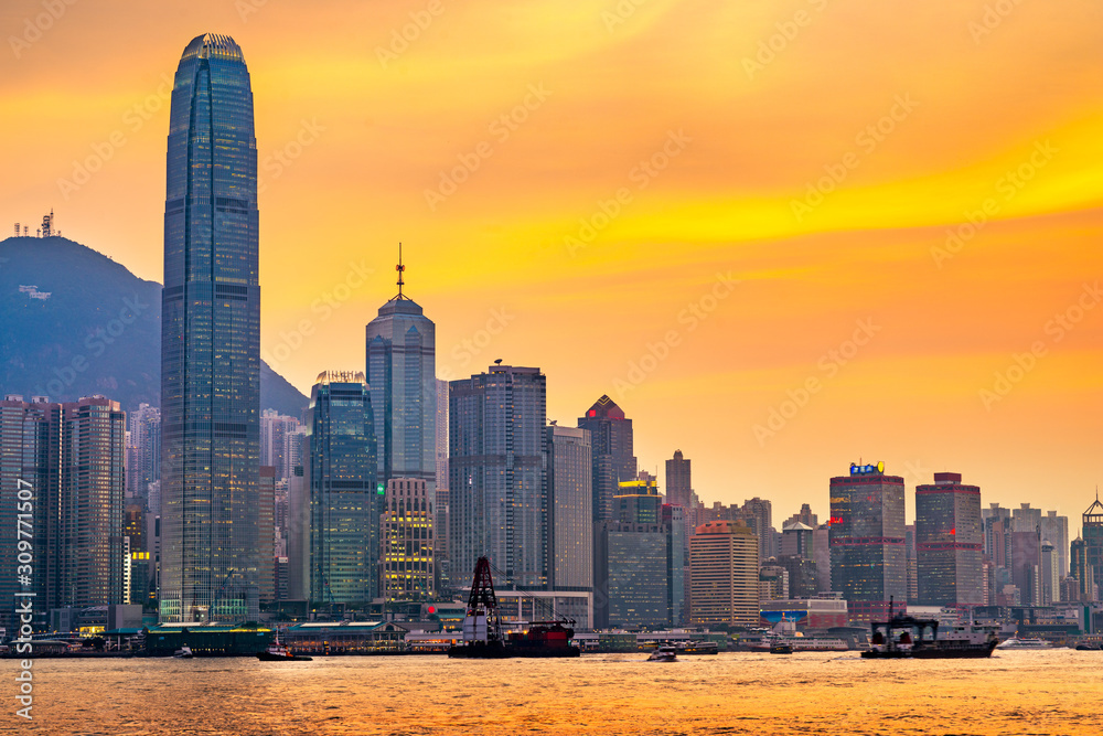 Obraz premium Hong Kong, China on Victoria Harbor