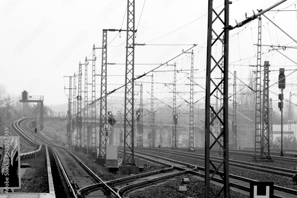 Bahngleise S-Bahn Berlin - obrazy, fototapety, plakaty 
