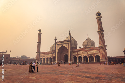 Fototapeta Naklejka Na Ścianę i Meble -  The Masjid e Jahan Numa mosque in New Delhi, India.
