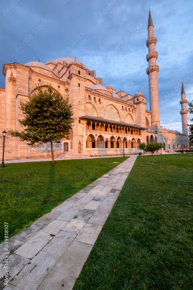 Suleymaniye Mosque at sunrise, Istanbul, Turkey