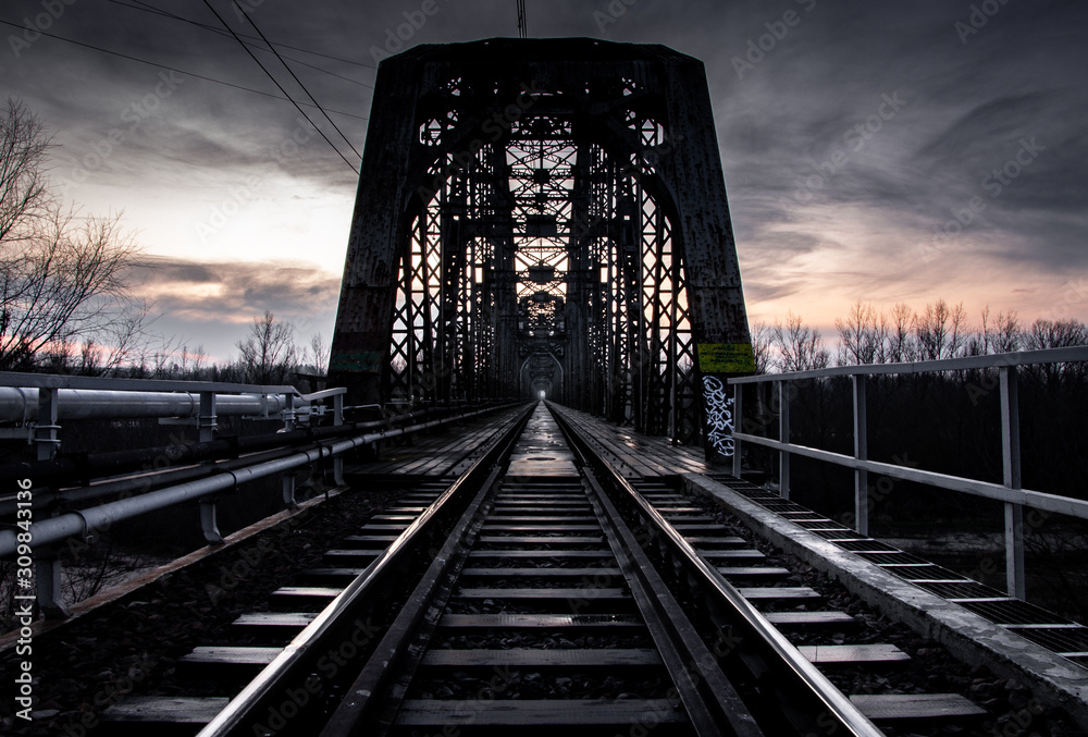 Obraz premium Train Bridge