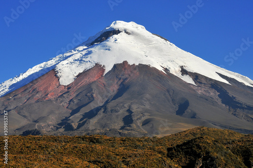 Cotopaxi, uno de los volcanes más altos del mundo. Ecuador photo