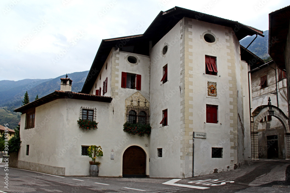 antica casa nobiliare a Salorno (Bolzano)