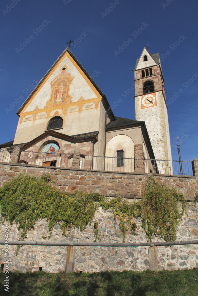 l'antica chiesa di San Nicolò a Carano; Val di Fiemme; Trentino