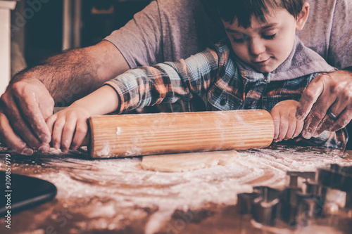 children baking