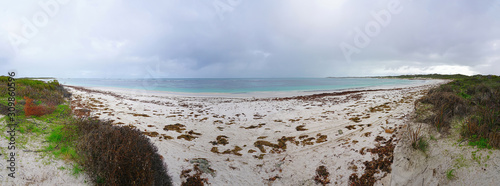 Turquoise waters and white sand in the Jurien Bay Marine Park on the Coral Coast of Western Australia © eqroy