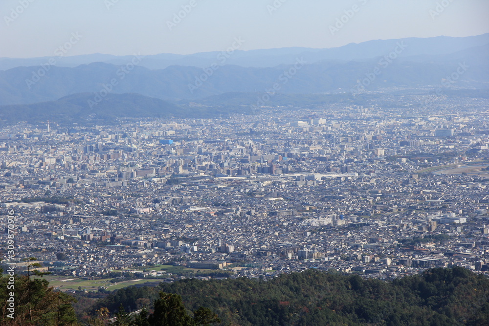 愛宕神社参道から見下ろす京都府京都市南区(南東)方向